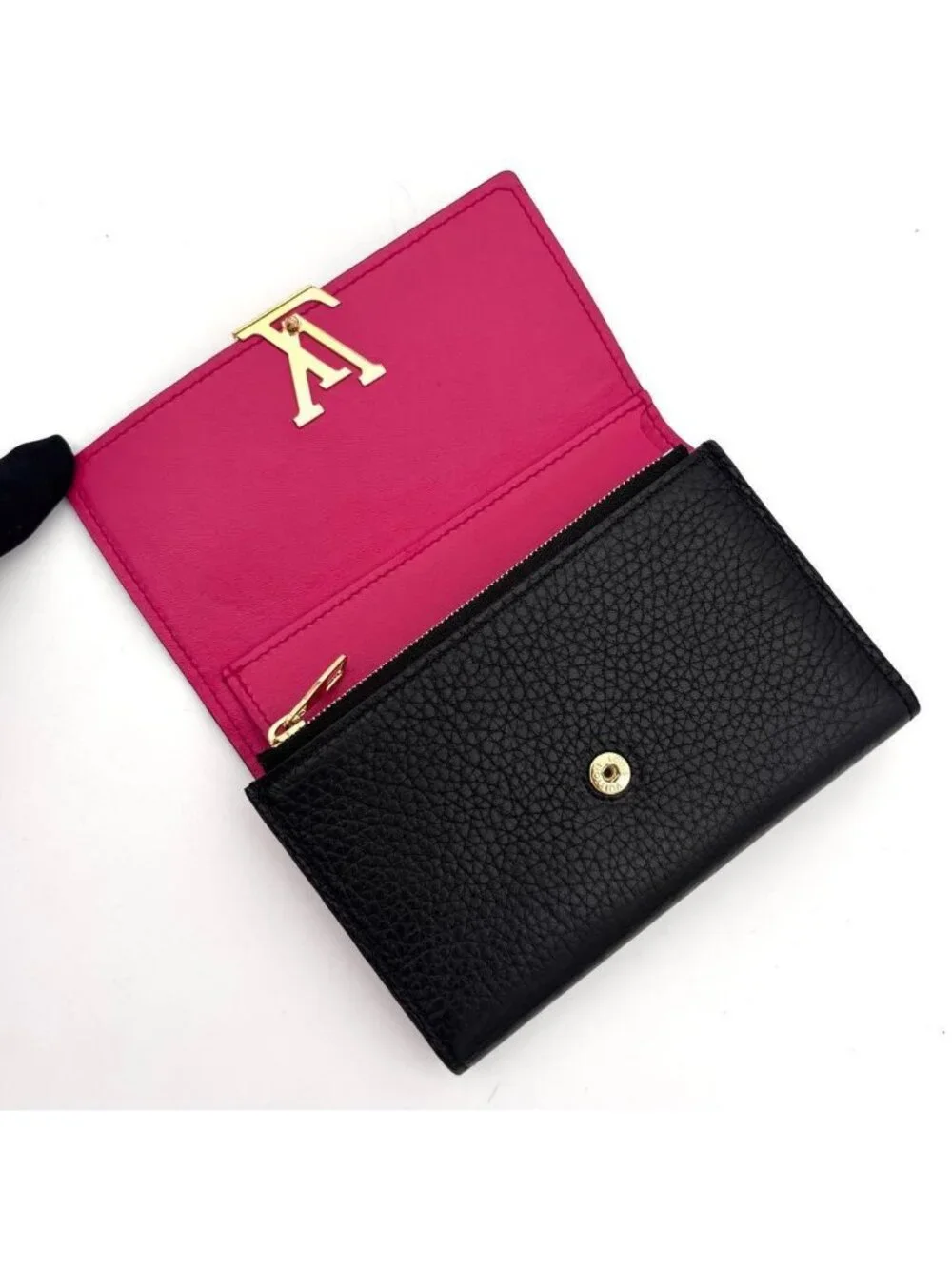 Louis Vuitton Portefeuille Capucines Compact Trifold Wallet